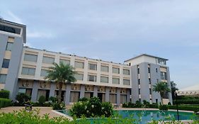 Savitri Resort